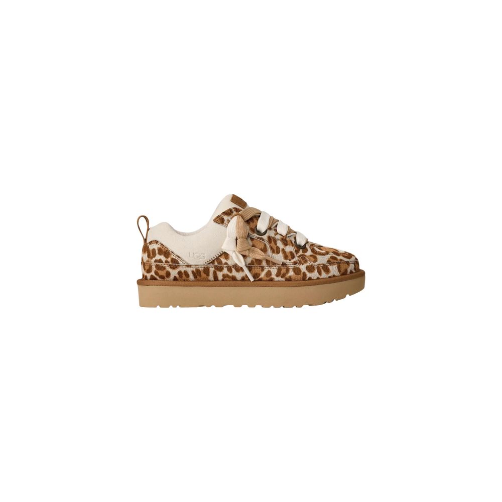 Zapatos de salón de plataforma en ante beige