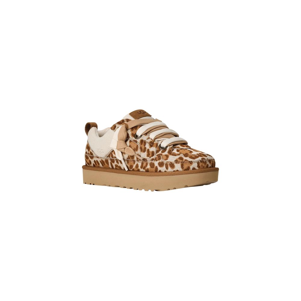 Zapatos de salón de plataforma en ante beige