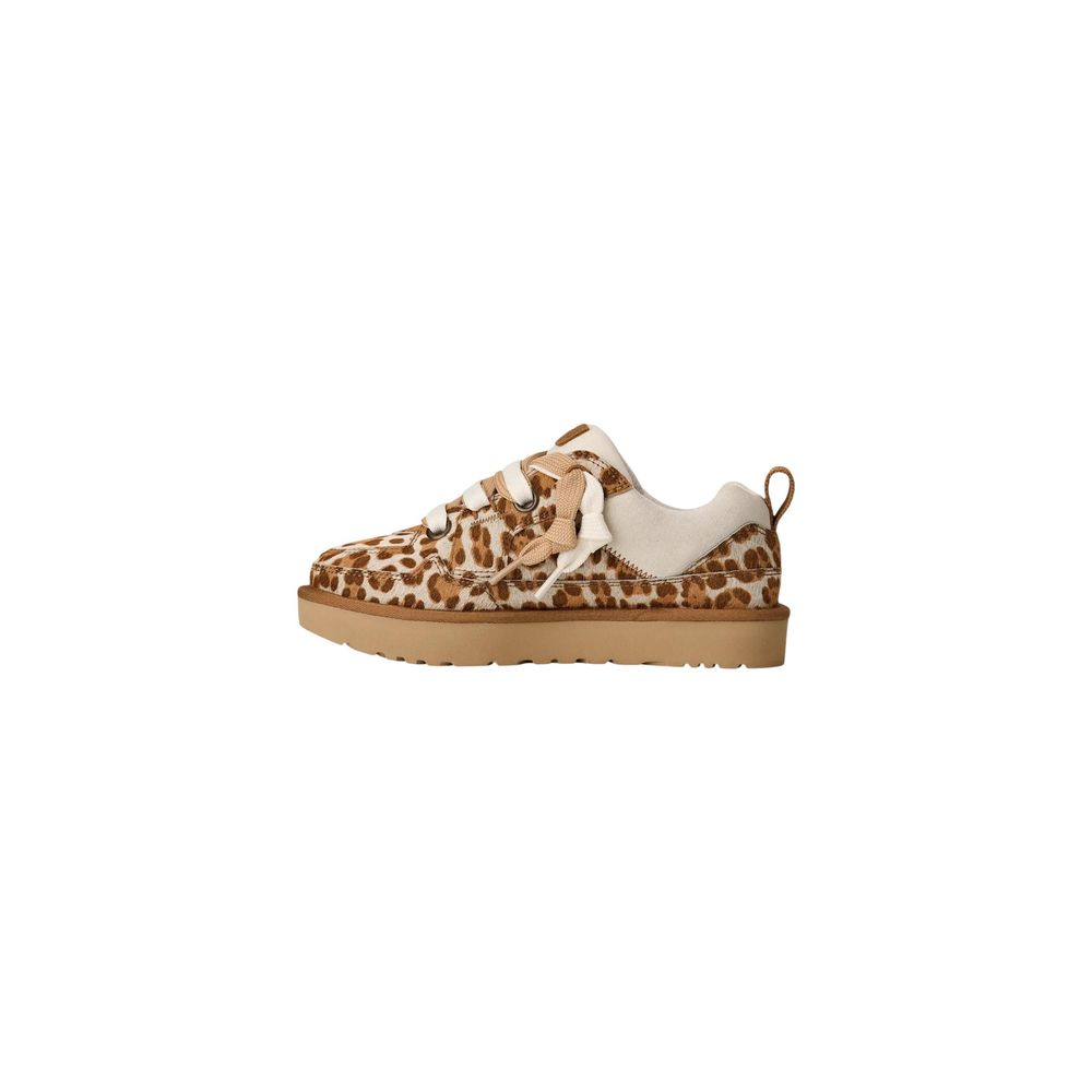 Zapatos de salón de plataforma en ante beige