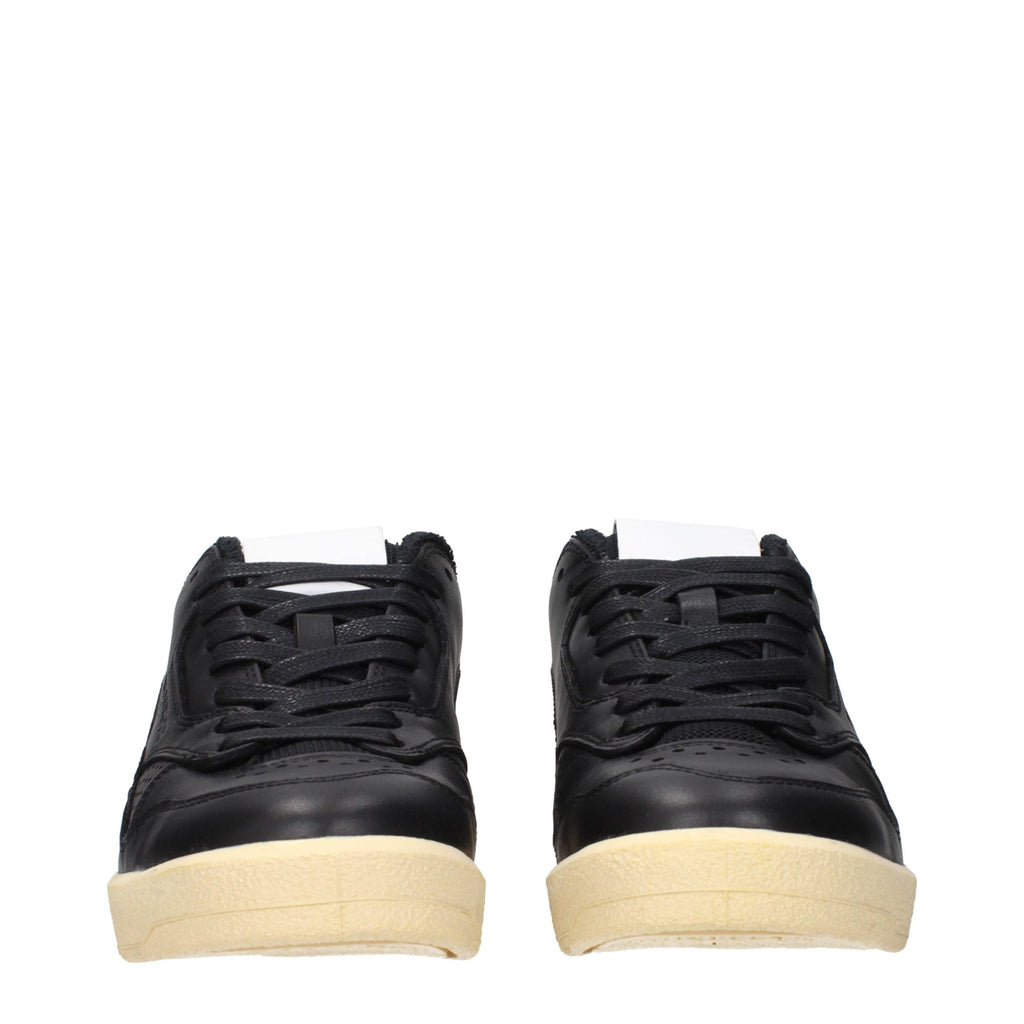 Schwarze Low-Top-Sneakers aus Leder
