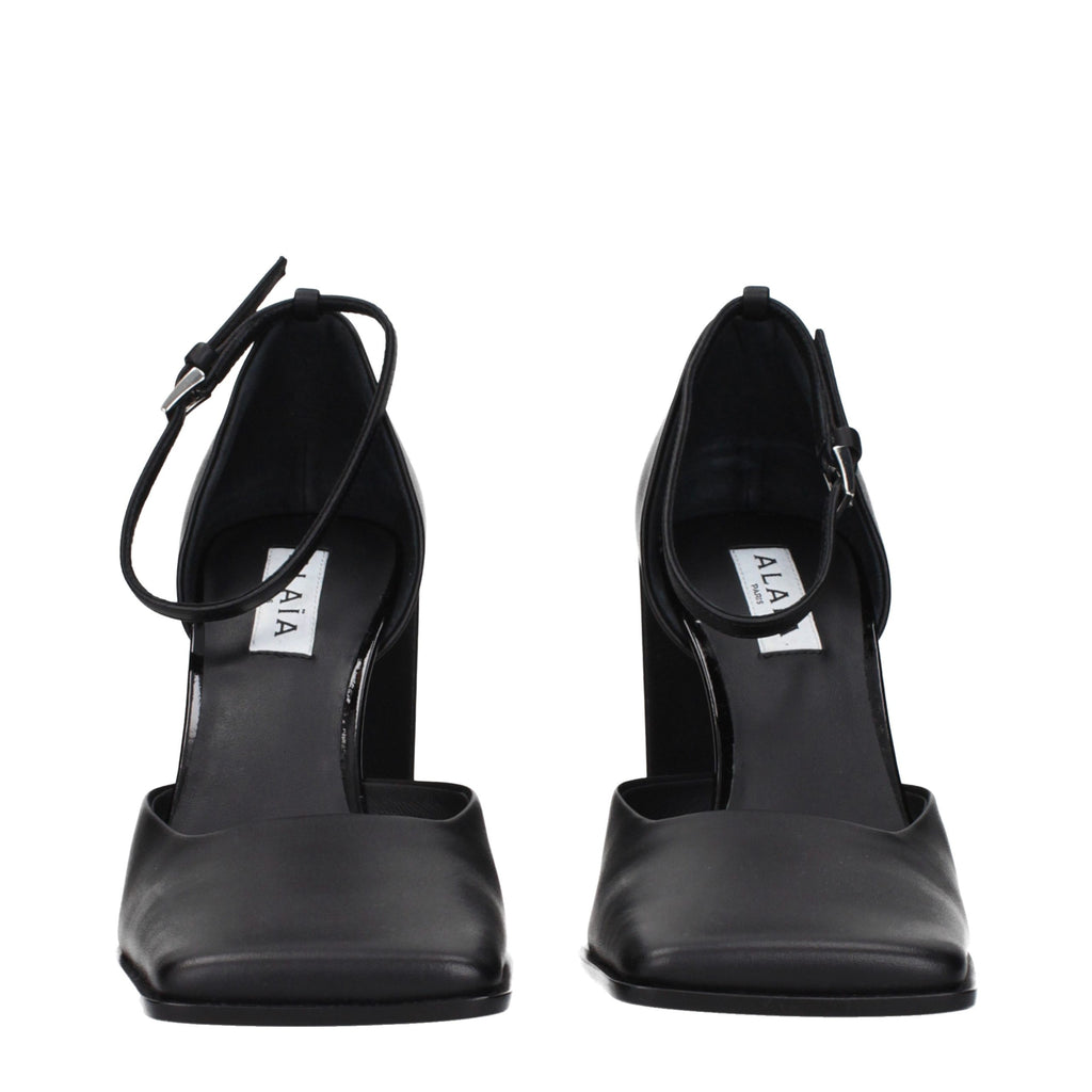 Zapatos de tacón de aguja de cuero negro
